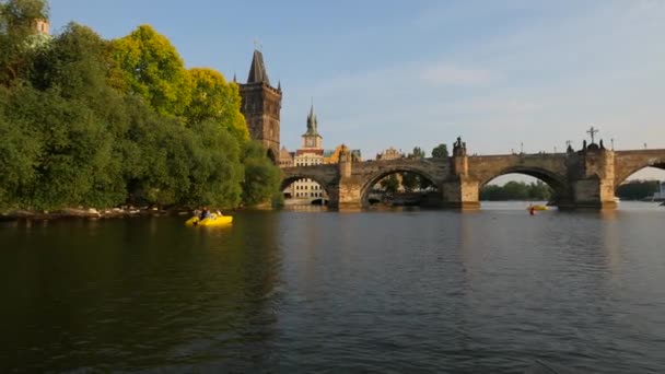 Wieża Mostowa Starego Miasta Most Karola — Wideo stockowe