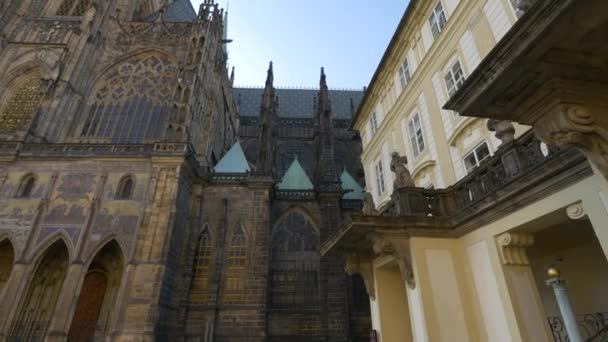 Vitus Katedralen Bredvid Gamla Kungliga Slottet — Stockvideo