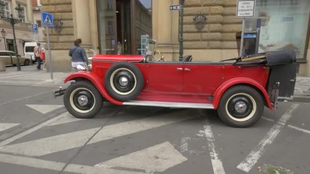 Červená Vintage Auto Dne — Stock video