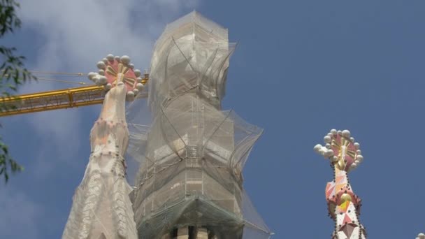 Sagrada Familia Barcelona Nın Aşağı Bakış Açısı — Stok video