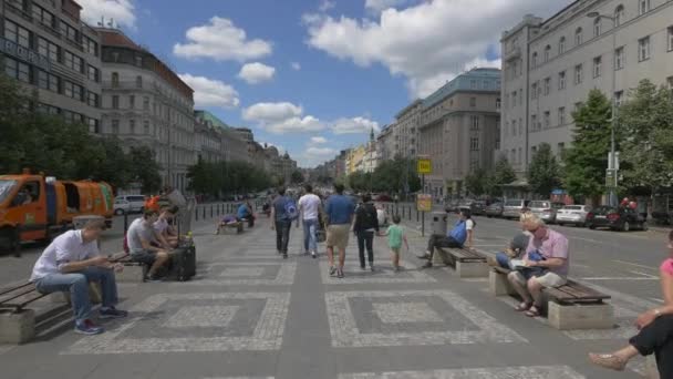 Spazieren Und Entspannen Auf Dem Wenzelsplatz — Stockvideo