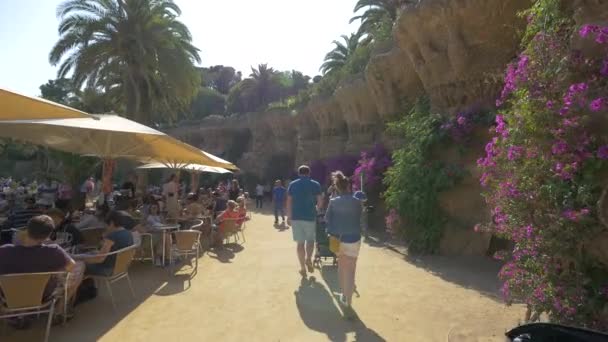 Restauracja Świeżym Powietrzu Park Guell Barcelona — Wideo stockowe