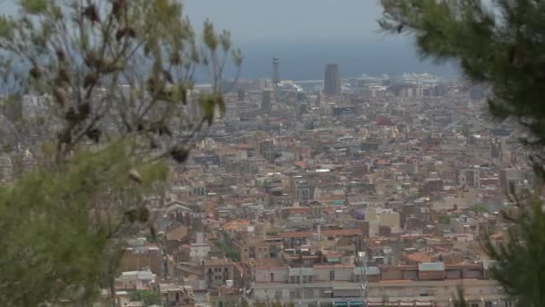 Barcelona Vista Detrás Los Árboles — Vídeos de Stock