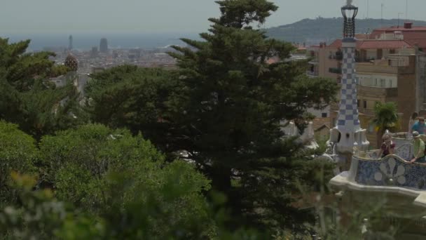 Turister Park Guell — Stockvideo