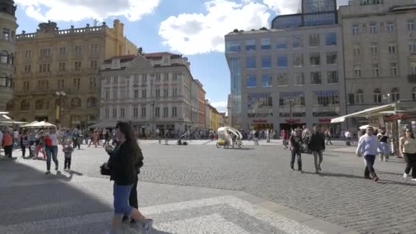 Άνθρωποι Στην Πλατεία Wenceslas — Αρχείο Βίντεο