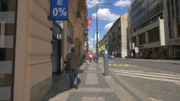 Gebouwen Aan Jindrisska Straat — Stockvideo
