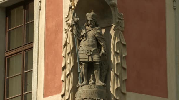 Estátua Canto Edifício — Vídeo de Stock