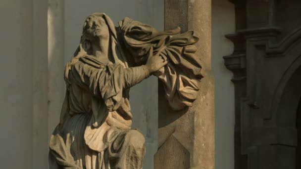 Vista Uma Estátua Pedra — Vídeo de Stock