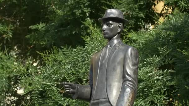 Statua Franz Kafka Praga Repubblica Ceca — Video Stock