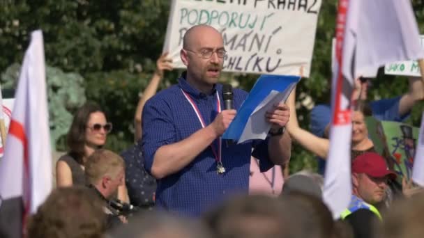 Homem Falando Protesto — Vídeo de Stock