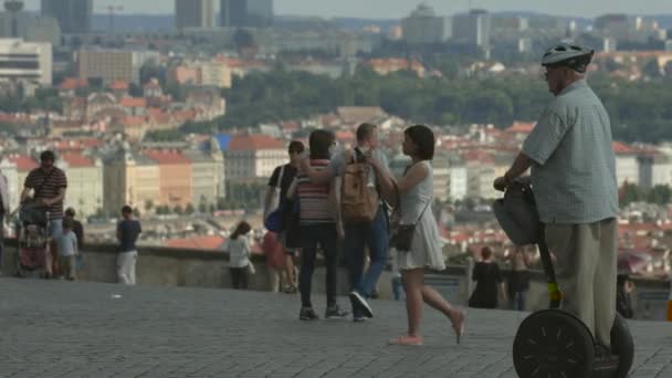 Hradcany Meydanı Nda Turistler — Stok video