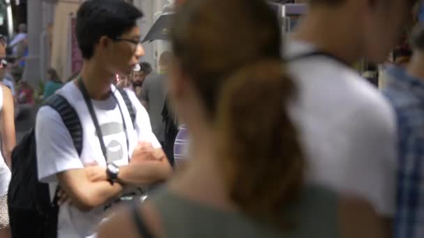 Marcher Près Étal Souvenir — Video