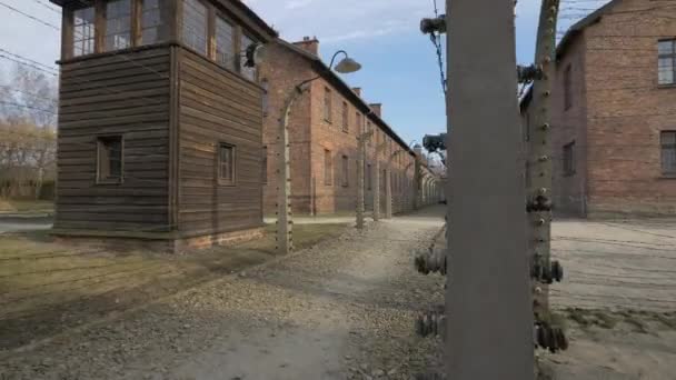 Cerca Alambre Púas Dentro Auschwitz — Vídeos de Stock