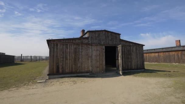 Gamla Baracken Auschwitz — Stockvideo
