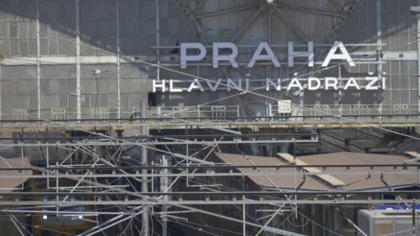 Logo Hlavního Nádraží Praha — Stock video