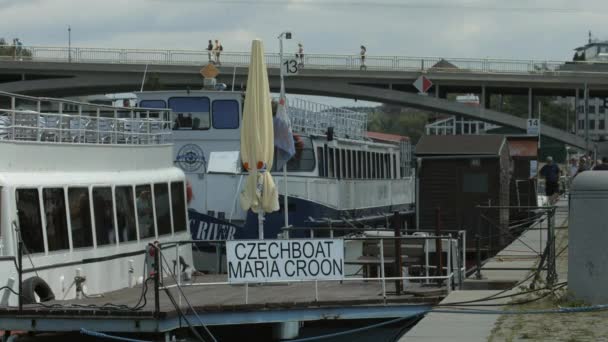 Maria Croon Τσεχική Boat Υπογράψει — Αρχείο Βίντεο