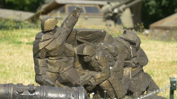 Escultura Piedra Museo Del Ejército Polaco — Vídeo de stock