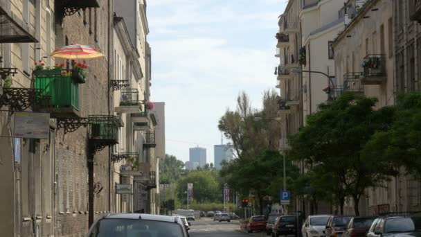 ワルシャワの通りに建物 — ストック動画