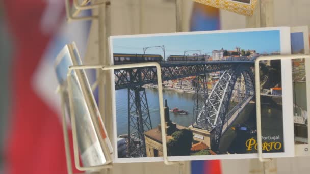 Tutup Kartu Pos Dengan Sebuah Jembatan — Stok Video