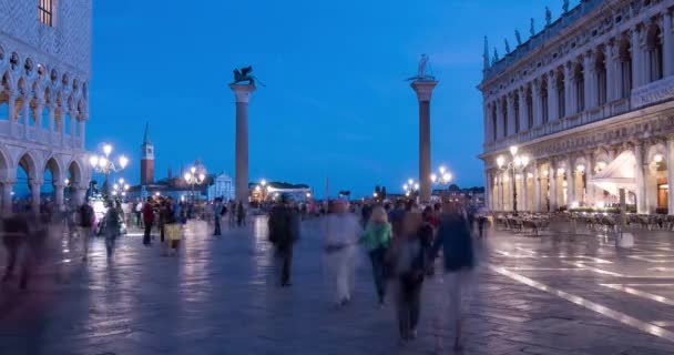 Timelapse Turistas Que Visitam Piazza San Marco Noite — Vídeo de Stock