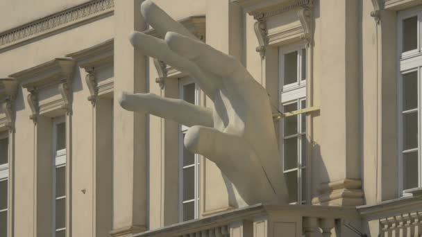 Nobilium学院阳台上的手工雕塑 — 图库视频影像