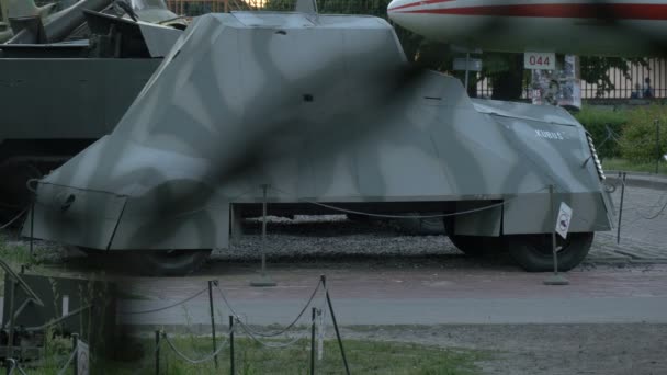Panzerfahrzeug Polnischen Armeemuseum — Stockvideo