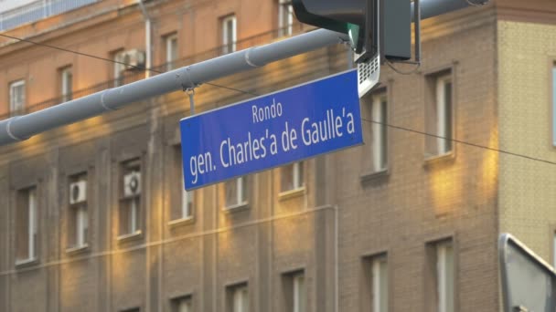 Rondo Gen Charles Gaulle Signpost — стокове відео