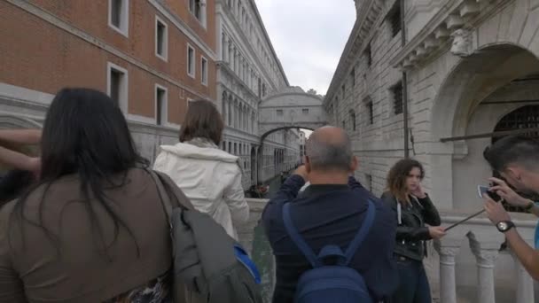 Tirando Fotos Ponte Dos Suspiros — Vídeo de Stock