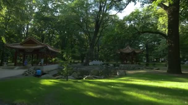 Der Chinesische Garten Lazienki Park — Stockvideo