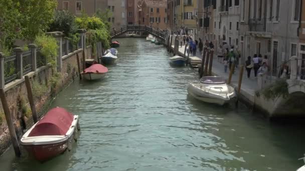 Kanal Mit Booten Venedig Italien Europa — Stockvideo