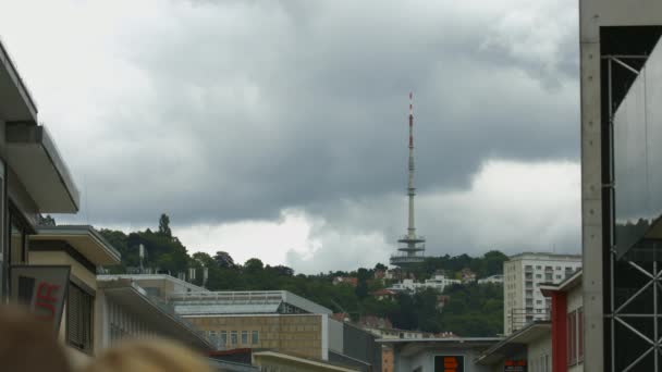 Stuttgart Fernsehturm Een Bewolkte Dag — Stockvideo