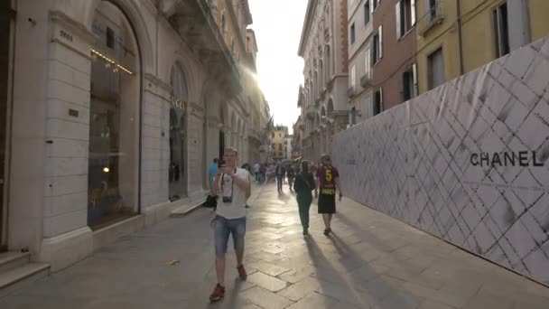 Ludzie Chodzący Calle Larga Xxii Marzo — Wideo stockowe