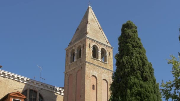 Sluiten Van Toren Van Chiesa San Vidal — Stockvideo