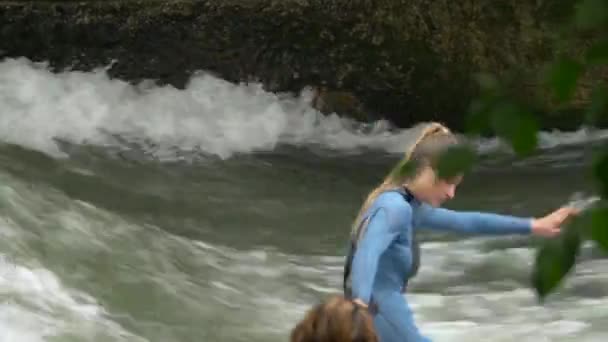 Widok Kobiety Surfing — Wideo stockowe
