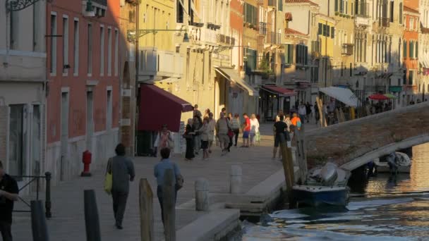 Caminando Por Río San Girolamo — Vídeo de stock