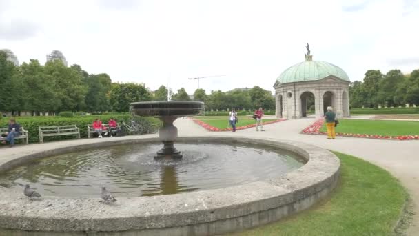 Vista Fuente Hofgarten — Vídeos de Stock