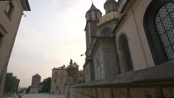克拉科夫的瓦维尔大教堂石墙 — 图库视频影像