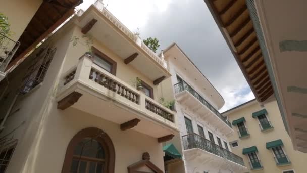 Edificios Con Balcones Casco Viejo — Vídeo de stock