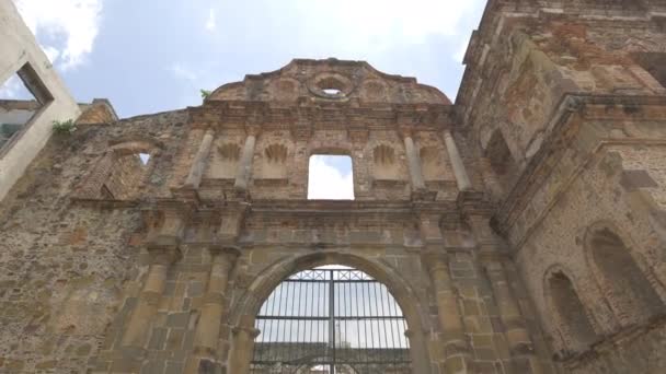 Ângulo Baixo Uma Igreja Velha — Vídeo de Stock