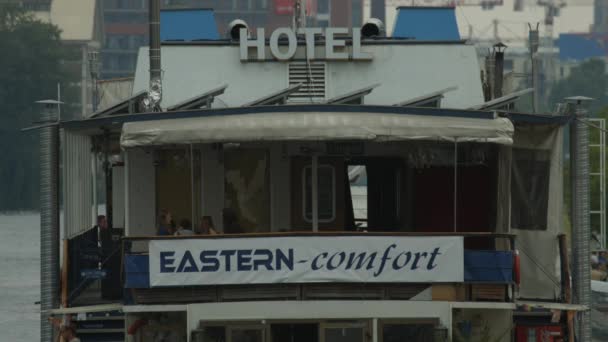 Eastern Comfort Hostel Boat Berlinben — Stock videók