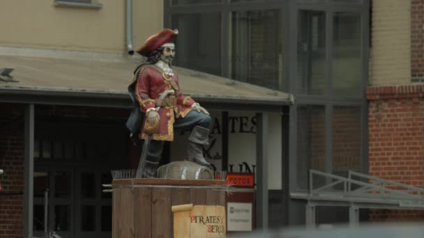 Una Statua Pirata Una Strada — Video Stock