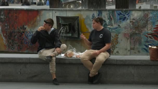 Men Eating Water Fountain — Stock Video