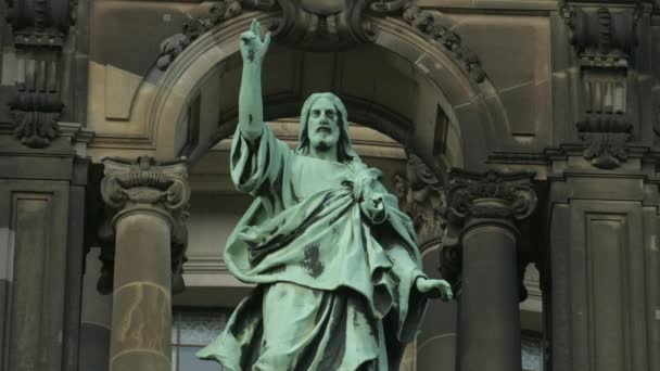 Nahaufnahme Einer Jesus Christus Statue — Stockvideo