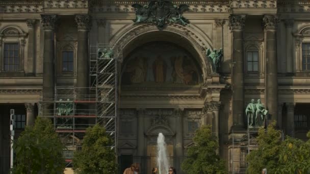 Die Fassade Des Berliner Doms — Stockvideo