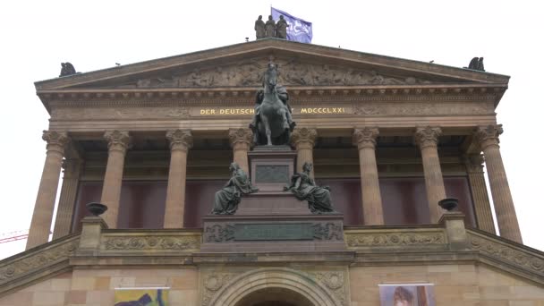 Фасад Alte Nationalgalerie Берлине — стоковое видео