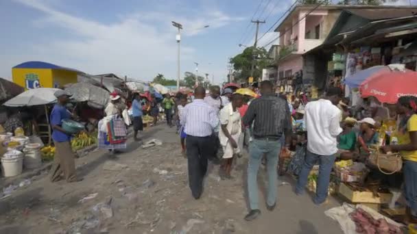 Gedrängter Straßenmarkt Haiti — Stockvideo