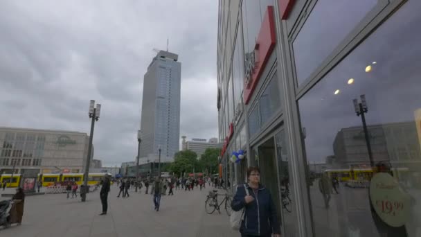 Stores Alexanderplatz Berlin — Stock video