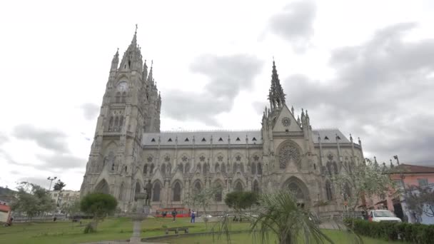 Quito Daki Ulusal Yeminin Bazilikası — Stok video