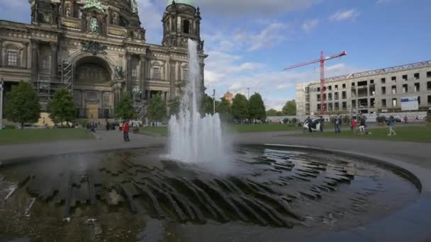 Fontana Dell Acqua Fronte Duomo Berlino — Video Stock