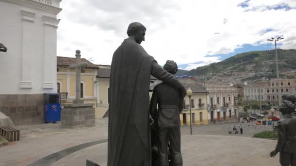 Estatuas Plaza San Blas — Vídeos de Stock